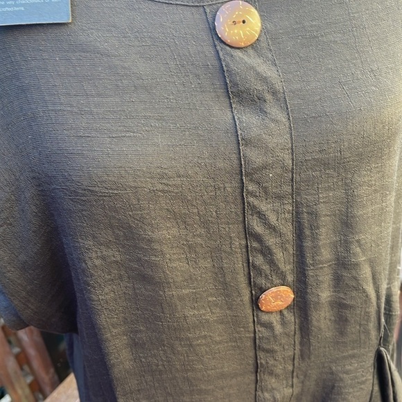 Papa M black shortsleeved over head pocketed  fully lined shirt button detail - Picture 2 of 12